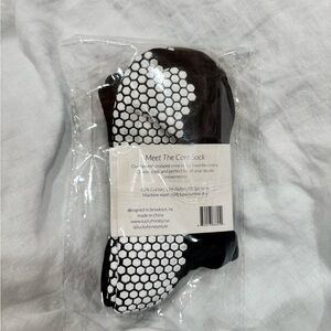 Lucky Honey Black Core Grip Socks